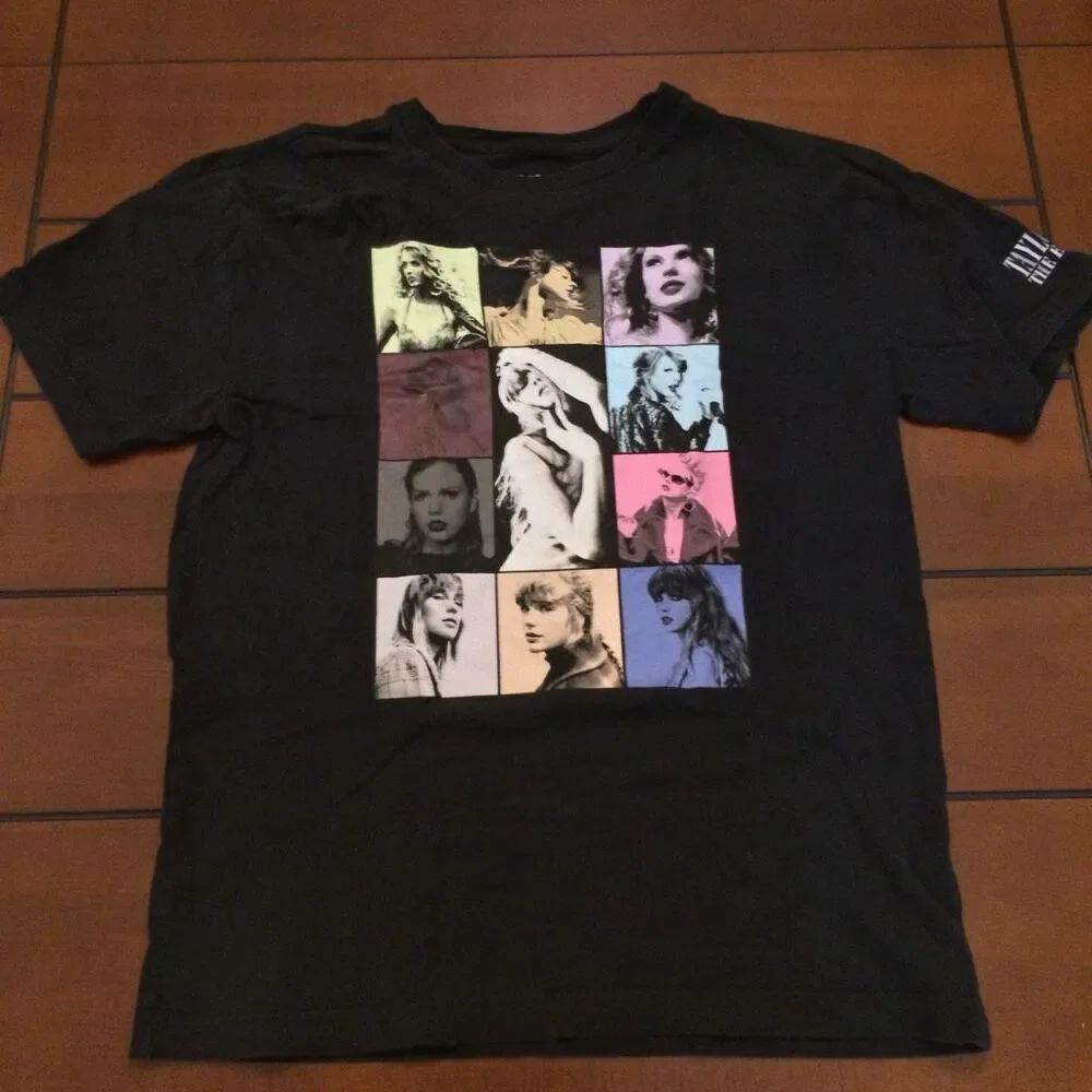 Official Taylor swift eras tour black t-shirt medium double sided